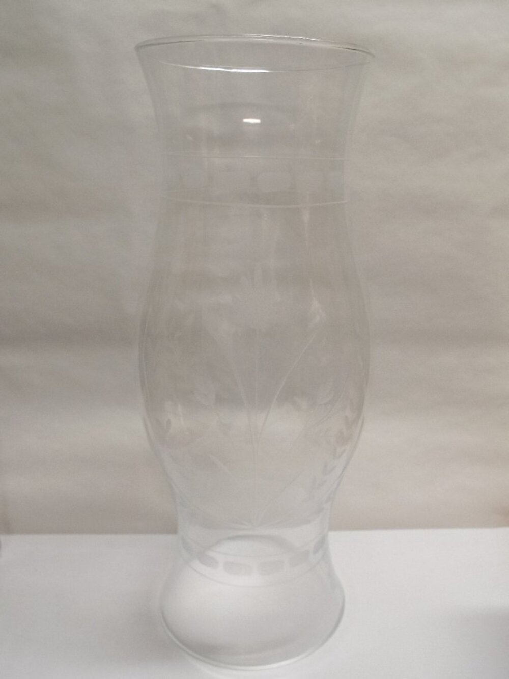 BEAUTIFUL Princess House Heritage Monumental 16" Etched Glass Hurricane Shade